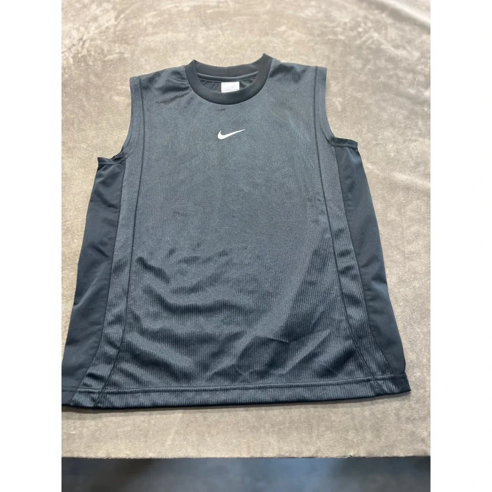 Nike Boy Medium 10-12 Sleeveless Performance Tank Top Gray Ribbed Athletic Shirt